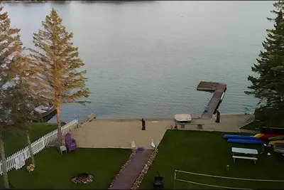 Image de Lakefront 3br West Branch, escapade dans le Michigan - * Sandy Beach *