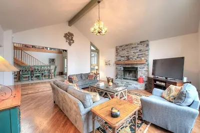 Image de Récemment rénové - Grande maison pour des vacances de ski en groupe!