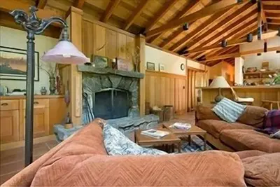 Image de Cottage Hideaway isolé par Mt Stream près de la randonnée, le vélo, le ski, les sources chaudes