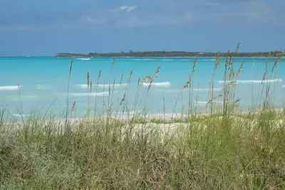 Image de Spacieuse villa de 4 chambres et 2 salles de bain, vue imprenable sur l'océan, kayak et vélos inclus