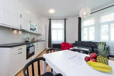 Image de Appartement d'usine :-) WiFi gratuit et parking