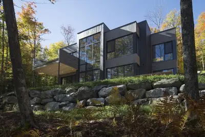 Image de Propriété contemporaine et luxueux sur le lac Memphrémagog