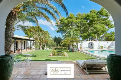 Magnifique grande villa de charme près de la plage