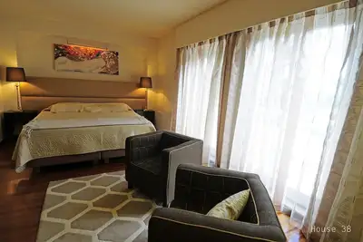 Image de Excellent accueil dans un condominium de luxe.