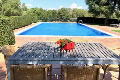 Image de Villa de luxe avec piscine privée à côté de cours de golf