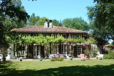 Image de Maison Landaise De Charme Dans Un Magnifique Airial/ 16 couchages