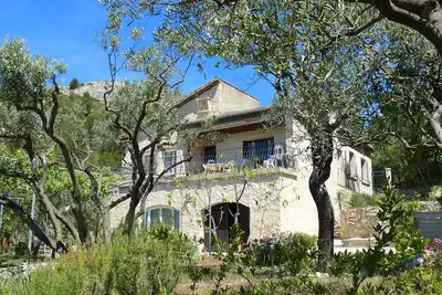 Image de Maison spacieuse avec superbe vue au pied du Luberon