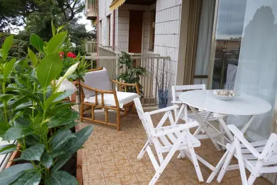 Image de Quartier résidentiel deux pièces Villa Ormond-Code citra 008055ltn0460