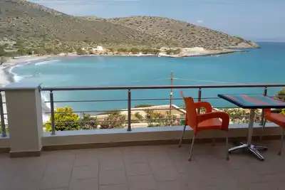 Appartement front de mer à la plage de Tholos et à la baie de Mirabello