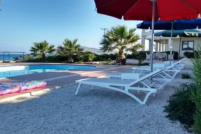 Oceanis Apartment Suite - Un emplacement spectaculaire en bord de mer