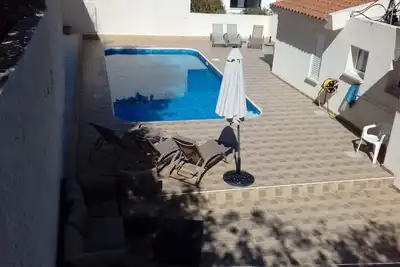 Villa avec piscine privée, vue mer et montagne