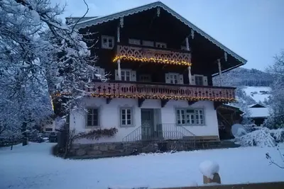 Image de Appartement « strass » dans un chalet traditionnel austrian