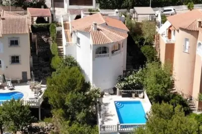 Image de Villa avec piscine privée, endroit calme, plage à 6 km