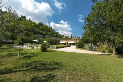 Image de Villa de luxe 5 chambres avec piscine en bord de mer