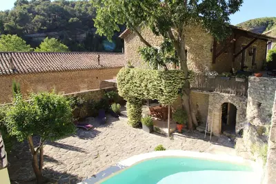 Image de Le refuge - Une superbe gîte à Fontaine de Vaucluse près du Luberon.