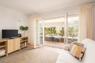 Image de T1 Cozy Beachfront Apartment «Wi-Fi gratuit»