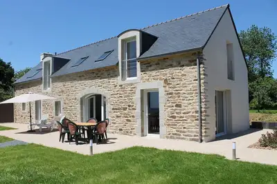 Image de Concarneau, Maison bretonne rénovée à neuf, superbe vue mer, plages à pieds