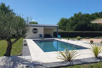 Image de 130m² villa with private swimming pool, close to Mimizan and in a quiet area.