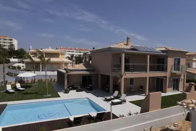 Image de Luxury Beach House