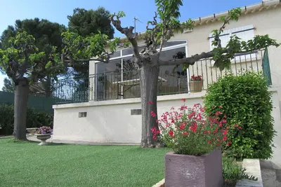 Image de Proche Beziers gîte pour 6 personnes, terrasse & jardin, prestations de qualité.