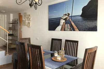 Image de El Remo, Belle Maison De Ville Au Conil: Porche, Wifi, A / C, Tv satellite, Parking