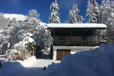 Image de Morzine chalet 5 chambres. À partir de 50 € pp pn B & B (options de dîner disponibles)