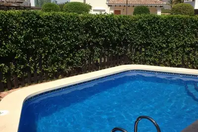 Villa de luxe avec 2 chambres et 2 salles de bains avec piscine privée et Wi-Fi Gratuit