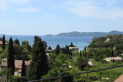 Image de Le Lavandou  Aiguebelle -  Appartement climatisé dans villa  avec vue mer-Wifi