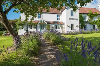 Image de Very Large Maison près des plages de surf de North Devon