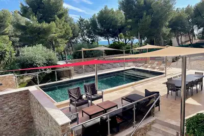Image de Villa Ma Paulo 300m2, Piscine CHAUFFÉE, Bord De Mer, 3500m2 De Terrain CLÔTURÉ