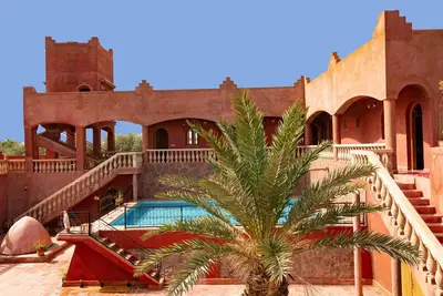 Image de Grande villa privée / entière de style riad avec piscine privée et jacuzzi à louer