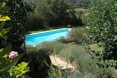 Le Terrine - belle ferme en Toscane avec piscine et offrant de superbes vues