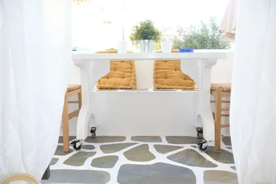 Image de Charmant appartement deux pièces pour 4 à Parikia : 300 m de la plage de Livadia