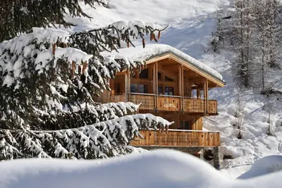 Image de Chalet La Fontanette, Sauna, Jacuzzi, à 300 m des pistes. . .