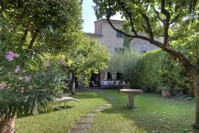 Image de Magnifiquement rénové maison du 16ème siècle dans un superbe village perché en Provence