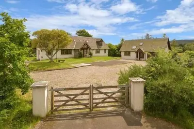 Image de luxueuse maison de campagne 11 personnes Highlands sur la rivière Blackwater, sauna