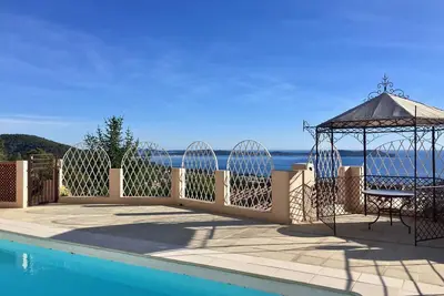 Image de Villa *** 4 p max Exceptionnelle Vue Mer 180°Climatisee Face ile Porquerolles