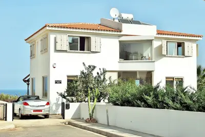 Image de Atlalantis Villa Protarus * Vues fantastiques sur la mer * Plage 4 minutes * 5 * Avis *