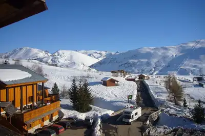 Image de 3 Pieces-Plein Sud- Terrasse- Vue-4ème- Ascenseur-Calme-Chaleureux Wifi (fibre)