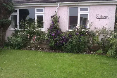 Image de Bungalow, très proche de la Centre de Saint- Davids Et dans un cul-de-sac