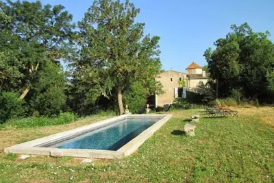 Image de Entre Riviere Cathare Et Piscine: Chateau De Famille Authentique, Chic Et Boheme