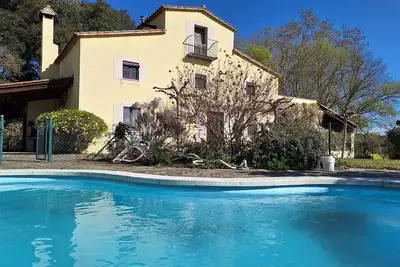 Image de CasaNova Girona. Maison rurale / piscine. Près de Gérone / Aéroport.
