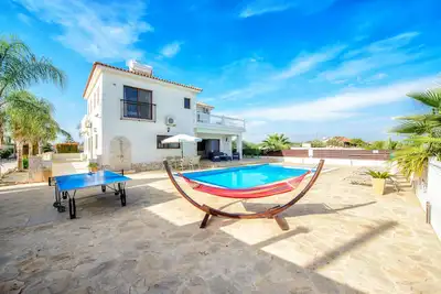 Image de Villa de luxe à Chypre | Wi-Fi illimité Gratuit | Vues spectaculaires | Grande piscine