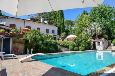 Image de Villa with large private pool, billiard 20 kms northern Rome & 3km from village