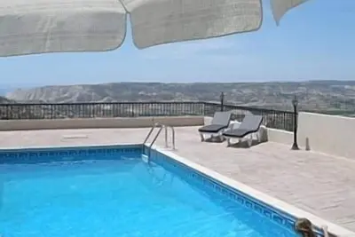 Image de Villa avec piscine privée chauffée et magnifiques vues panoramiques