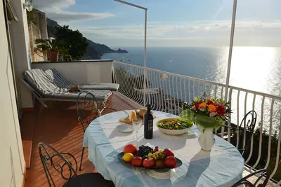 Image de Bright and spacious apartment where you can enjoy peace and beautiful sea views