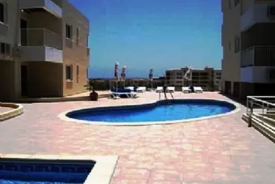 Image de 1 appartement d'une chambre double dans un complexe moderne près de Larnaca