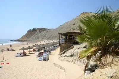 Image de Casa Lisa - chalet de pêcheur, Burgau, 1 min à la plage peut accueillir 2/4 + bébé