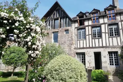 Image de Charmant appartement sur le port de Dinan avec jardin