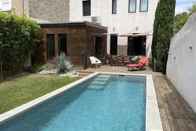 Image de Maison avec piscine à 10 min à pied du Cv de Carcassonne, prestations de qualité